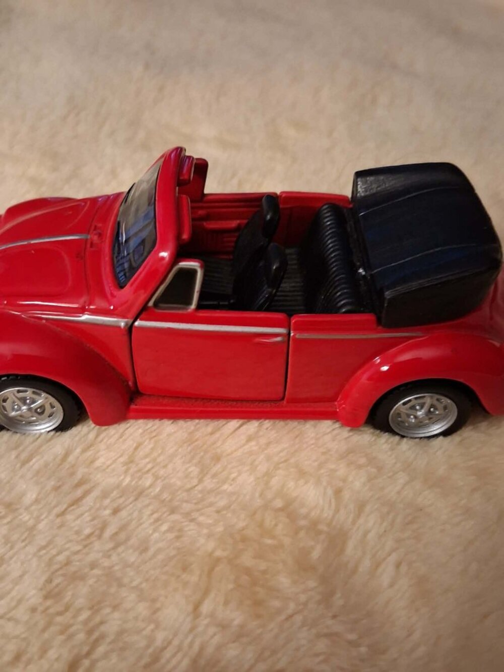 MAISTO-VW -CABRIOLET